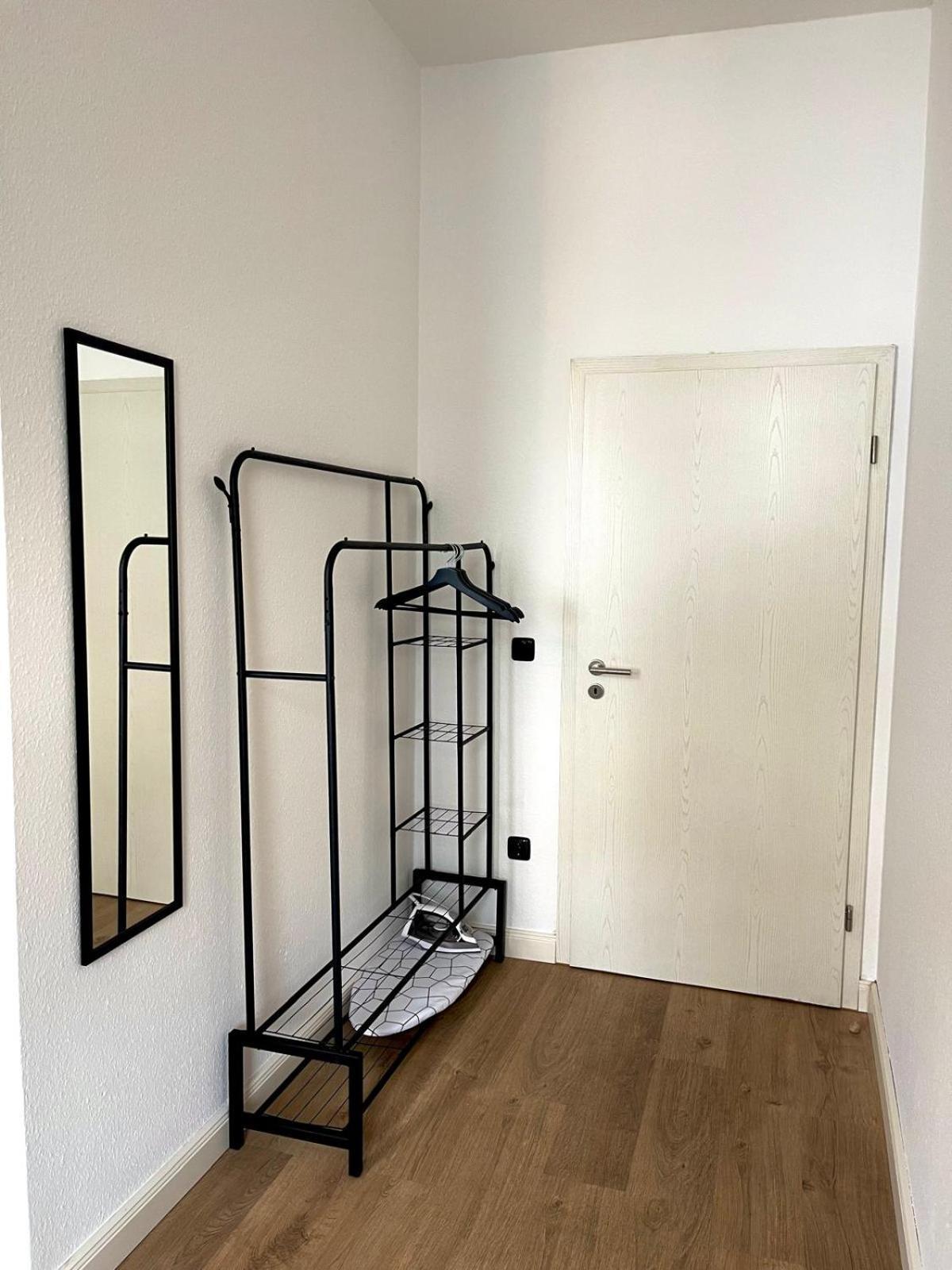 Raha Apartments - Modernes Studio-Apartment - Hbf - Gratis Parkplatz Erfurt Bagian luar foto
