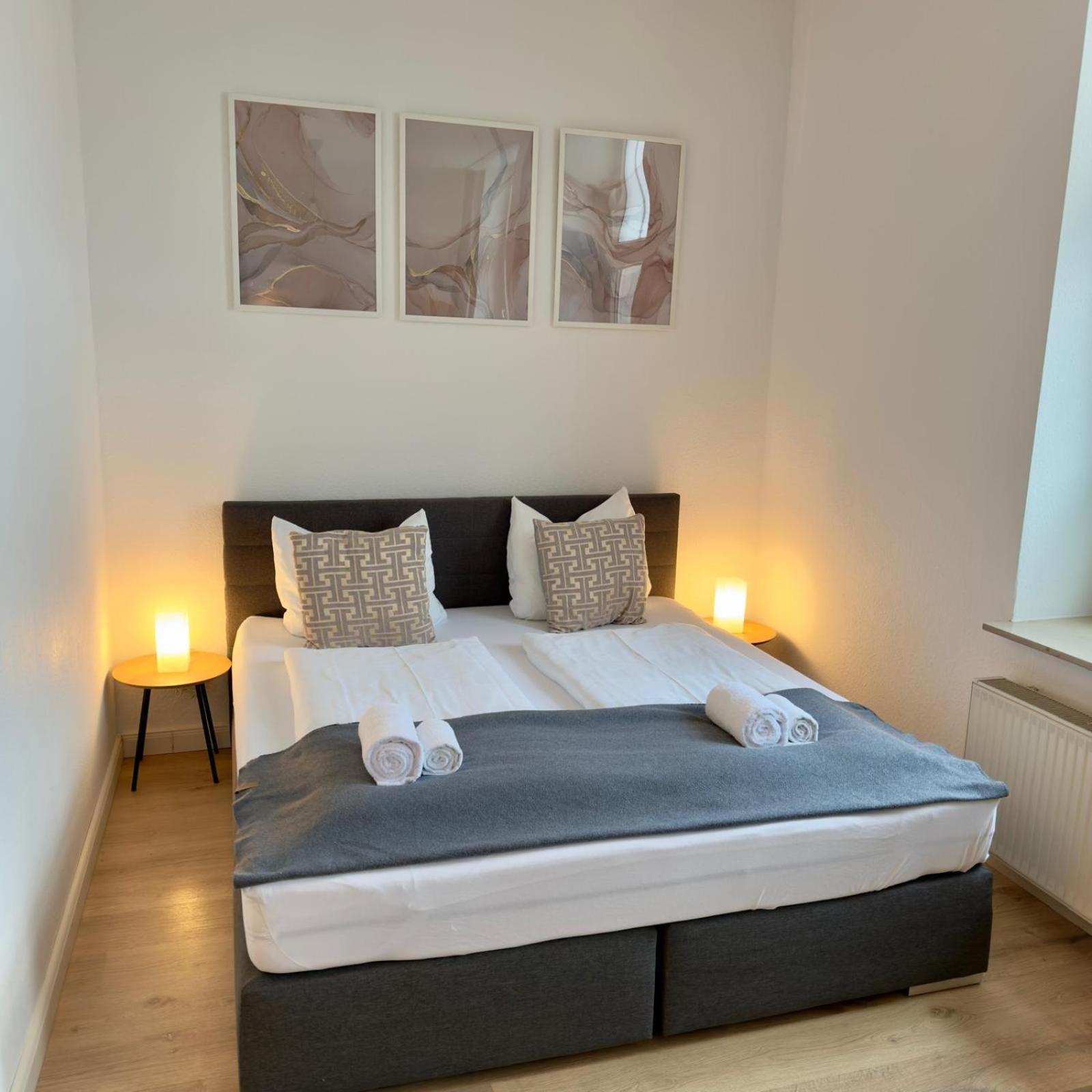 Raha Apartments - Modernes Studio-Apartment - Hbf - Gratis Parkplatz Erfurt Bagian luar foto