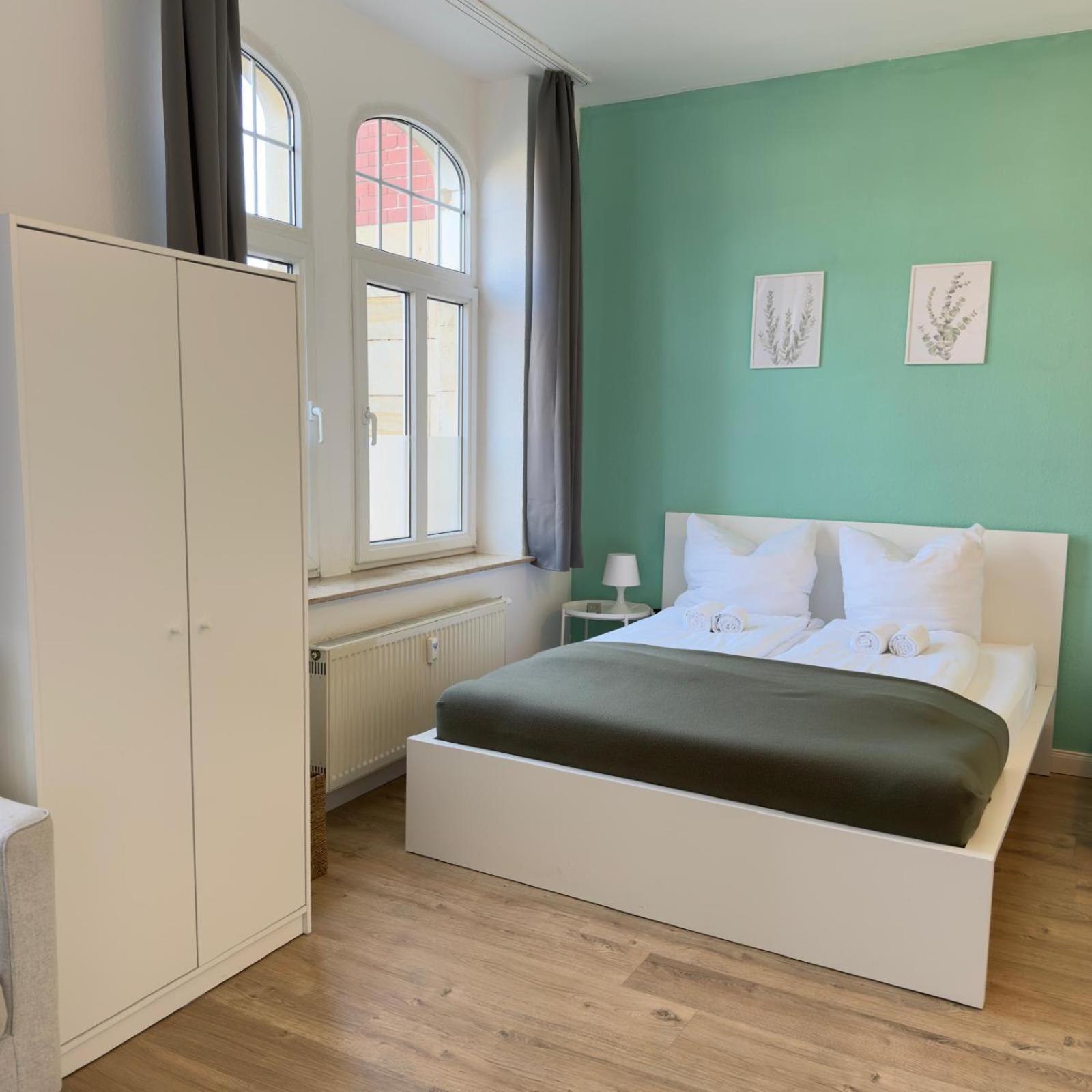 Raha Apartments - Modernes Studio-Apartment - Hbf - Gratis Parkplatz Erfurt Bagian luar foto