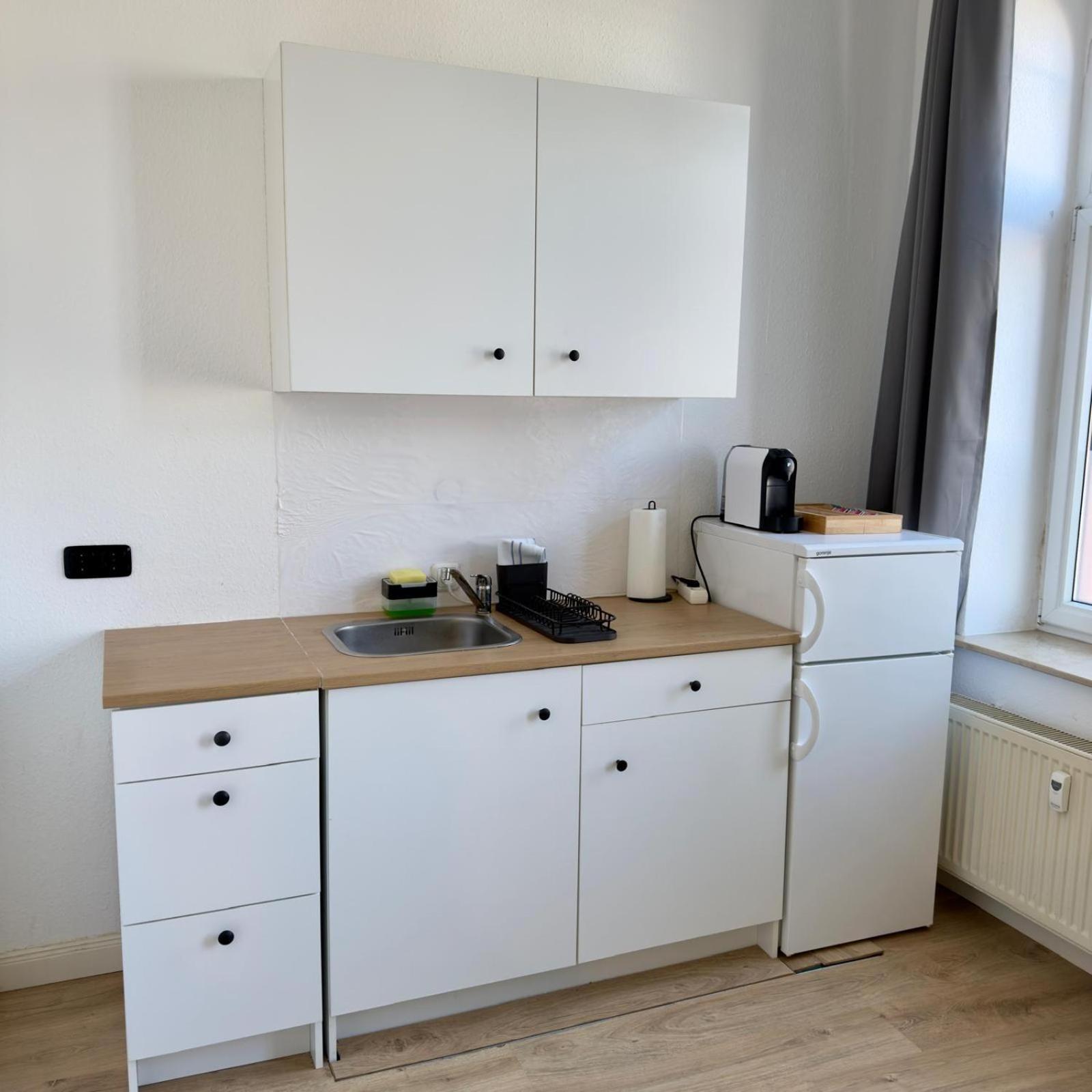 Raha Apartments - Modernes Studio-Apartment - Hbf - Gratis Parkplatz Erfurt Bagian luar foto