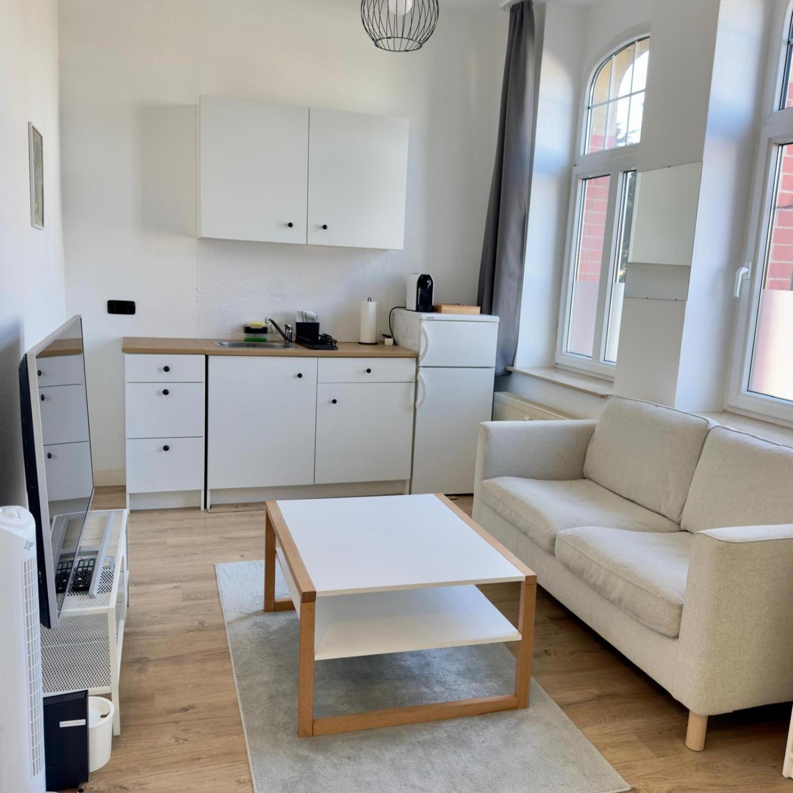 Raha Apartments - Modernes Studio-Apartment - Hbf - Gratis Parkplatz Erfurt Bagian luar foto