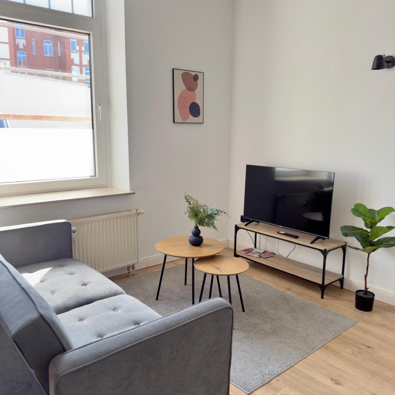 Raha Apartments - Modernes Studio-Apartment - Hbf - Gratis Parkplatz Erfurt Bagian luar foto